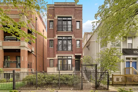 1053 W Cornelia Ave #1, Chicago, IL 60657