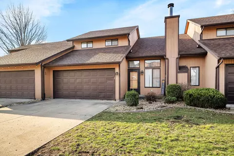 1207 Lakewood Dr #C, Morris, IL 60450