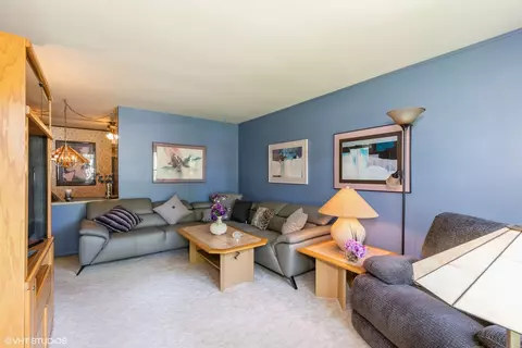 Living - 14427 Springfield Ave, Midlothian, IL 60445 photo 1 of 3