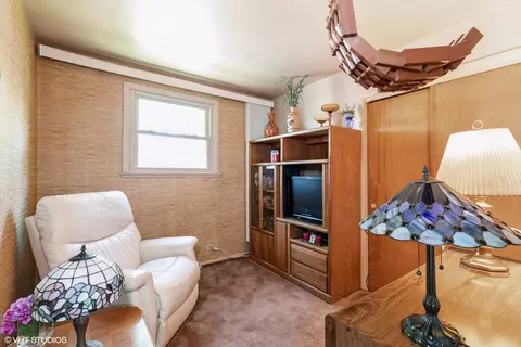 Bedroom - 14427 Springfield Ave, Midlothian, IL 60445 photo 2 of 3