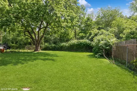 Exterior - 14427 Springfield Ave, Midlothian, IL 60445 photo 2 of 2