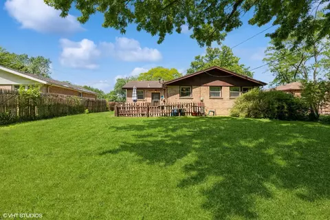 Exterior - 14427 Springfield Ave, Midlothian, IL 60445 photo 1 of 2