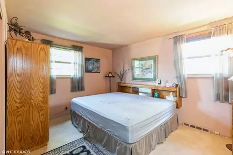 Bedroom - 14427 Springfield Ave, Midlothian, IL 60445 photo 1 of 3