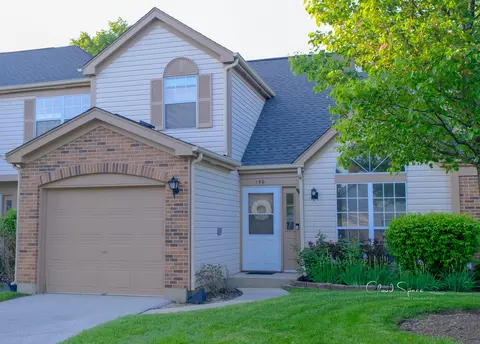 190 Wellington Cir, Gurnee, IL 60031