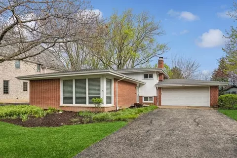 662 Warwick Rd, Deerfield, IL 60015