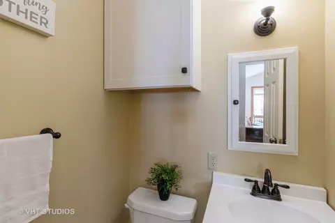 335 Pleasant St, Hoffman Estates, IL 60169 photo 10
