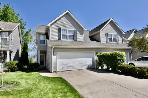 1218 Riviera Dr, Bloomington, IL 61701