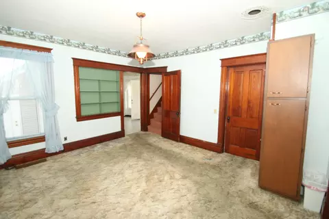 Living - 105 E Grove St, Capron, IL 61012 photo 2 of 4