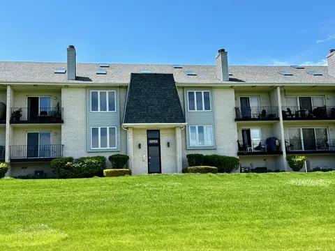 15703 Lake Hills Ct #1S, Orland Park, IL 60462
