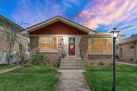 7539 Kilbourn Ave, Skokie, IL 60076