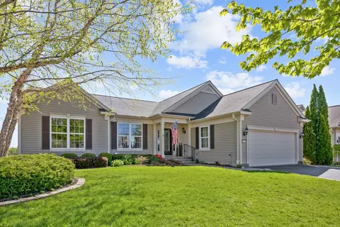 13210 Vineyard Dr, Huntley, IL 60142