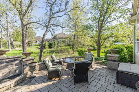 2333 Glen Eagles Ln, Riverwoods, IL 60015 photo 4