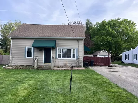 922 W Perry St, Belvidere, IL 61008