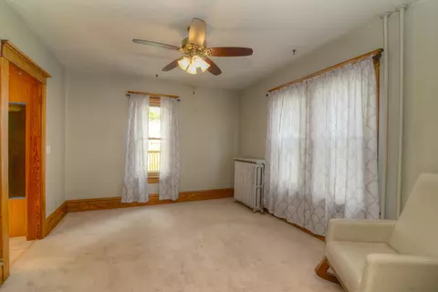 Living - 605 E Wilson St, Batavia, IL 60510 photo 6 of 8