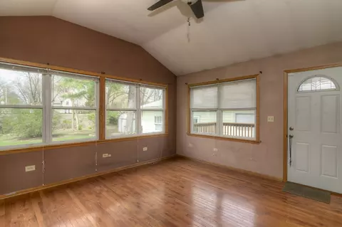 Living - 605 E Wilson St, Batavia, IL 60510 photo 3 of 8