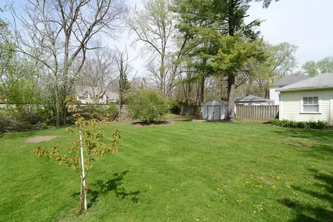 Exterior - 605 E Wilson St, Batavia, IL 60510 photo 7 of 13