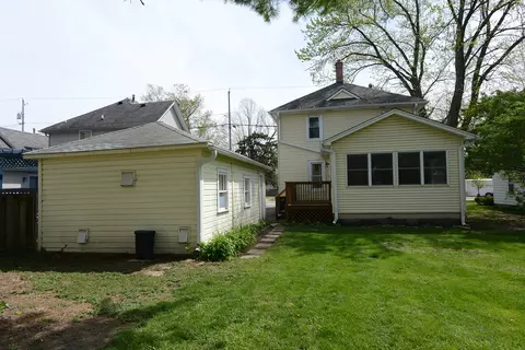 Exterior - 605 E Wilson St, Batavia, IL 60510 photo 5 of 13
