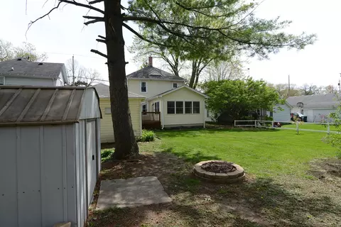 Exterior - 605 E Wilson St, Batavia, IL 60510 photo 10 of 13