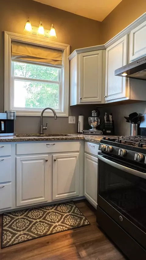 Kitchen - 101 S State St, Bloomington, IL 61701 photo 3 of 7