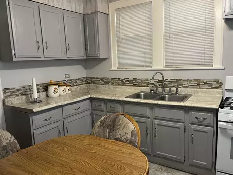 Kitchen - 4946 W Walton St, Chicago, IL 60651 photo 2 of 2