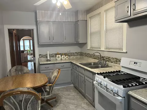 Kitchen - 4946 W Walton St, Chicago, IL 60651 photo 1 of 2