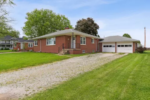 306 E Main St, Royal, IL 61871