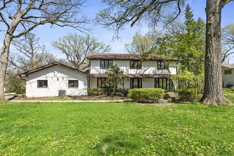 8419 Brookridge Rd, Downers Grove, IL 60516