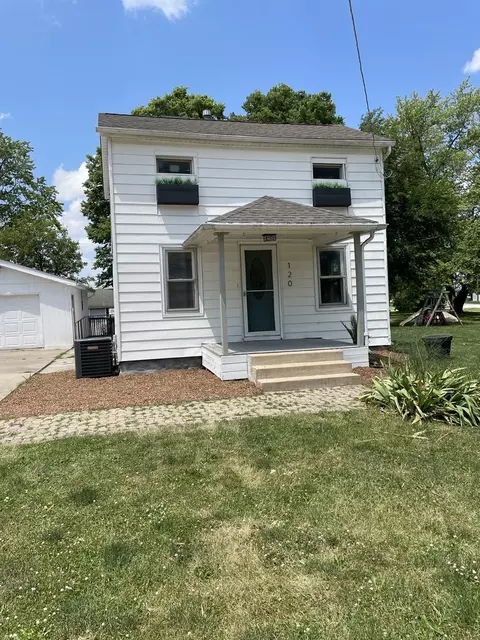 120 N Galena St, Newark, IL 60541