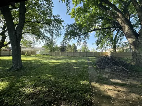 407 E Washington St, Gardner, IL 60424 photo 5