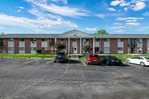 690 Marilyn Ave #201, Glendale Heights, IL 60139