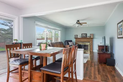 Dining - 1115 Monroe Dr, Bartlett, IL 60103 photo 2 of 2
