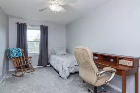 Bedroom - 1115 Monroe Dr, Bartlett, IL 60103 photo 3 of 3