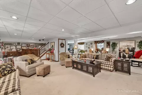 Other - 1405 Michelline Ct, Hoffman Estates, IL 60192 photo 4 of 7