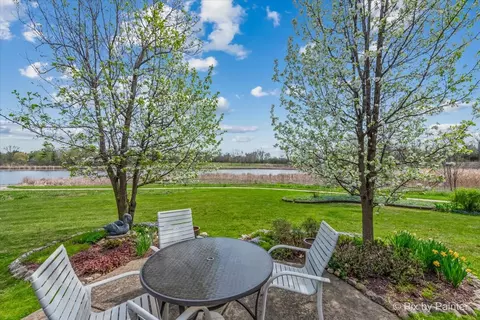 Exterior - 1405 Michelline Ct, Hoffman Estates, IL 60192 photo 7 of 14