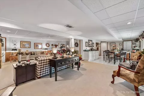 Living - 1405 Michelline Ct, Hoffman Estates, IL 60192 photo 6 of 6