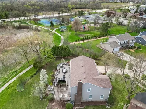 View/Area - 1405 Michelline Ct, Hoffman Estates, IL 60192 photo 9 of 12