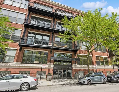 1040 W Adams St #601, Chicago, IL 60607