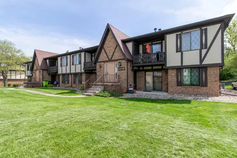 2018 Tracy Dr #1, Bloomington, IL 61704