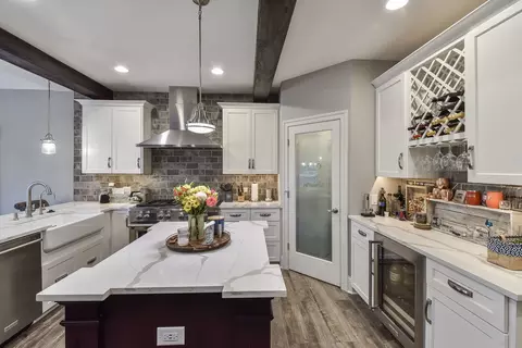 Kitchen - 15809 Brookshore Dr, Plainfield, IL 60544 photo 4 of 4