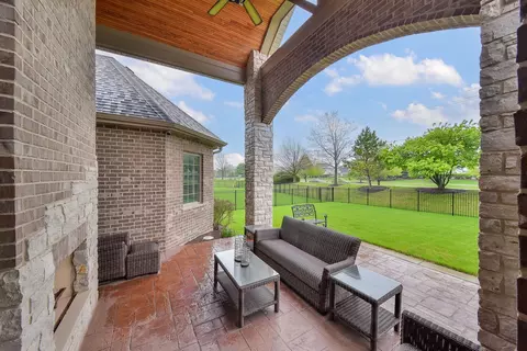 Exterior - 15809 Brookshore Dr, Plainfield, IL 60544 photo 2 of 4