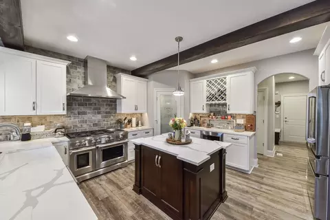 Kitchen - 15809 Brookshore Dr, Plainfield, IL 60544 photo 3 of 4