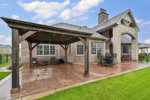Exterior - 15809 Brookshore Dr, Plainfield, IL 60544 photo 3 of 4