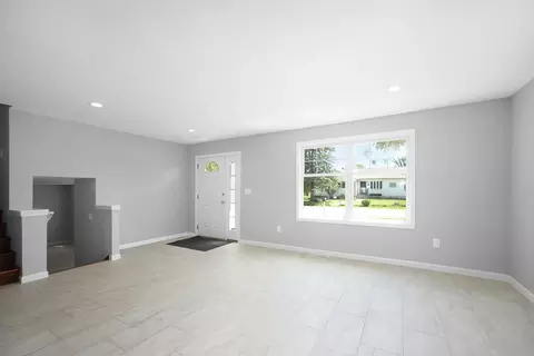Living - 6 S230 4th St, Eola, IL 60519 photo 2 of 4