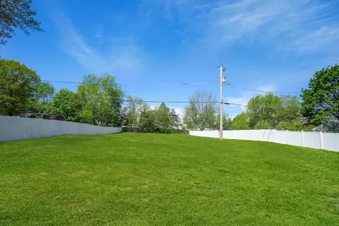 Exterior - 6 S230 4th St, Eola, IL 60519 photo 2 of 4