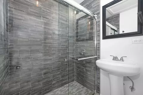 Bath - 6 S230 4th St, Eola, IL 60519 photo 1 of 2