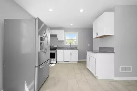 Kitchen - 6 S230 4th St, Eola, IL 60519 photo 2 of 3