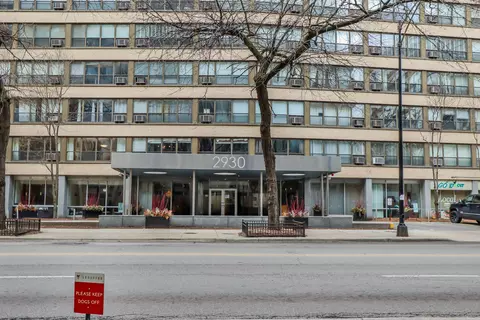 2930 N Sheridan Rd #711, Chicago, IL 60657