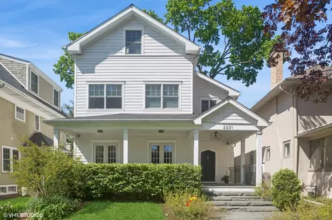 2221 Grant St, Evanston, IL 60201