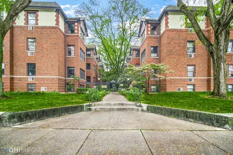 819 Lake St #3E, Oak Park, IL 60301