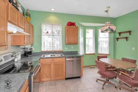 21112 W Walnut Dr, Plainfield, IL 60544 photo 9